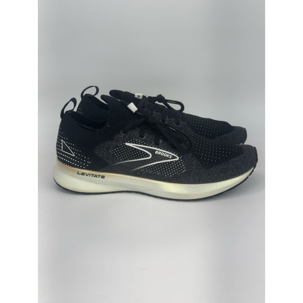 Brooks Levitate 5  Shoes Women's Size 9 B Black Running Gym Sneakers